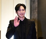 [MD포토] 박성훈 '시원한 미소로 등장'