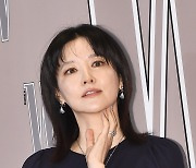 이영애, 아름다움으로 뽐낸 감성 포즈 [포토엔HD]