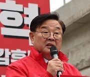 조전혁 후보 긴급 기자회견