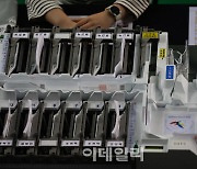 [포토]돌아가는 보궐 선거 개표 분류기