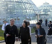 日 주체사상연구조직 대표단, 조선혁명박물관 참관