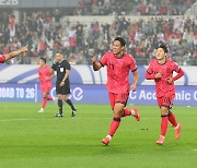 배준호 도움＋오세훈 데뷔골…홍명보호, 이라크 상대로 전반 1-0 리드