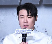 ‘흑백요리사’ 작가 “최현석 중간에 출연 번복→잠수, 섭외 힘들었다” [EN:인터뷰]