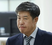 검찰, 백원우 전 청와대 민정비서관 압수수색…채용특혜 수사