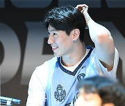 이정현, 카와무라 NBA 프리시즌 활약에 "자극 많이 받는다"