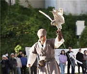 성동구 마을 가을축제 풍성…19일 '응봉 매사냥 축제'