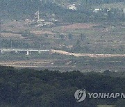 [1보] 합참 "북한, 경의선·동해선 남북 연결도로 폭파"