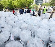 환경부·기아타이거즈, 투명페트병 분리배출 '맞손'