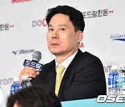 출사표 던지는 강성형 감독 [사진]