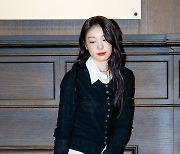 김연아,'앰버서더 다운 센스있는 포즈' [사진]