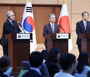 [속보] 한미일 외교차관 “北 의도적 긴장조성 행위 강력 규탄”