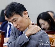 국감 도마에 오른 이복현의 '입'…"자중하겠다"(종합)