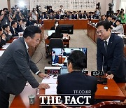 [2024 국감] 文 전 사위 수사 쟁점화…여 "내로남불" vs 야 "정치보복"