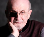 Author Salman Rushdie releases Korean translation of memoir detailing 2022 knife attack