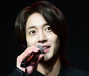 ‘SS501 리더’ 김현중, 5인 완전체 재결합설에 “전해 들은 바 없다” [공식입장]