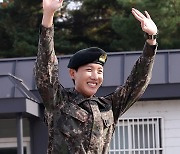 만기 전역한 BTS 제이홉