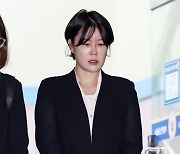 문다혜 '두 손 모으고'