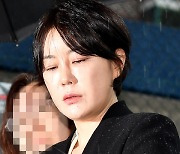 [포토]'음주운전' 사고 발생 13일 만에 경찰 출석하는 문재인 전 대통령의 딸 다혜 씨