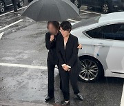 '음주운전' 문다혜, 굳은 표정으로 "죄송" 반복…4시간 경찰조사 종료