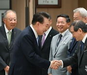 윤 대통령, 日경제단체연합회 도쿠라 마사카즈 회장 등 접견[뉴시스Pic]