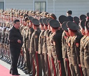 [속보]국정원 "블라디보스토크로 북한군 1500명 1차 이송…2차 곧 진행"