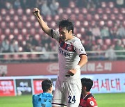 동점골 성공시킨 수원FC 김주엽 [사진]