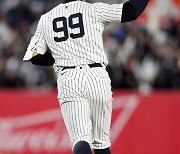 저지 드디어 터졌다! 고의4구 굴욕→쐐기 투런 폭발... NYY, CLE 6-3 꺾고 2연승 질주 [ALCS2 리뷰]