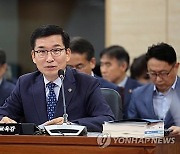 충북교육청 국감서 AIDT 도입 우려…윤건영 "확대 신중해야"