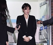 문다혜 4시간여 경찰 조사받고 귀가…"죄송합니다" 반복(종합2보)