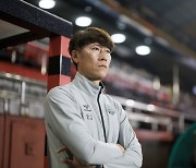 “포항전 무패행진 내년에도 이어가겠다” 수원 FC 김은중 감독 “26일 홈 서울전에선 꼭 이길 것” [MK인터뷰]