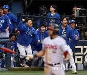 한국시리즈 진출에 기뻐하는 삼성