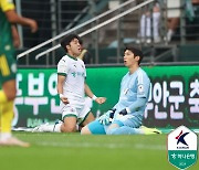 '창단 첫 파이널B' 전북, 단두대 매치서 대전에 0-2 패배…강등권 순위 맞바꿈