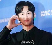 김수현, 미담 터졌다..연예인도 인정한 인성 "근래 가장 설레" [스타이슈]