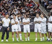 세계 축구 전설의 방패로 구성된 FC 실드 유나이티드