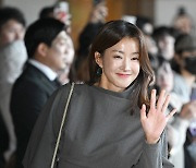 [포토] 이시영 '모노톤룩에도 화사한 미모'