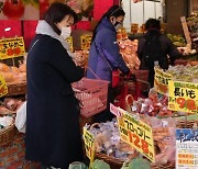 "과일·고기 못 먹겠다"…식품값 급등한 日 엥겔계수 42년만 최고