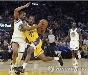 [NBA] "꿈은 현실이 된다" 커리와 만남→투웨이 계약…'기적의 시간' 보낸 신인 가드, LAL 유니폼 입는다