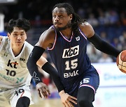 40분간 40점…‘잡으면 한 골’ NBA급 버튼 귀환에 KBL 긴장