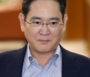 “이제 위기란 말이 지겨울때도 됐다”...너도나도 쓴소리에 남은 건 이재용의 결단 [방영덕의 디테일]