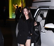 [ST포토] 김민주, '초미니 하객룩'