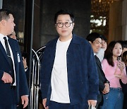 [T포토] 지상렬 '결혼 축하한다'