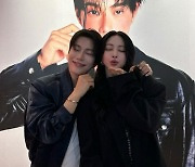 한예슬, 강렬 룩 입고 훈남 유튜버와 초밀착…'♥10살 연하' 눈 레이저 나올라