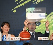 WKBL 6개 구단 감독들이 바라본 올 시즌 ‘UP그레이드’…‘깡따구’부터 ‘김완수’까지 [WKBL 미디어데이]