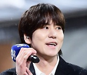 가수 규현 ‘감미로운 음색으로 애국가 제창’ [MK포토]