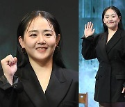 문근영, 돌아온 원조 국민 여동생! 37세 안 믿기는 재킷 하나로 끝낸 하의실종룩