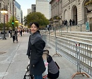 '검사♥' 한지혜, 딸과 함께 오붓한 미국 여행…가을 느낌 물씬