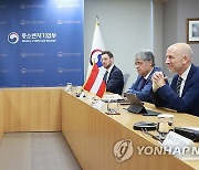 오영주 장관, 오스트리아 노동경제부 마틴 코허 장관과 면담