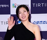 염혜란, 어쩌다 '절친 남편'이 '본인 남편' 됐나…"세계관 무너져"('아마존 활명수')