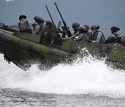 [포토] 한미일·필리핀 해상 군사훈련