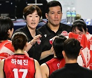 달라진 페퍼, 개막전서 도로공사 완파…장소연 감독 데뷔전 승리